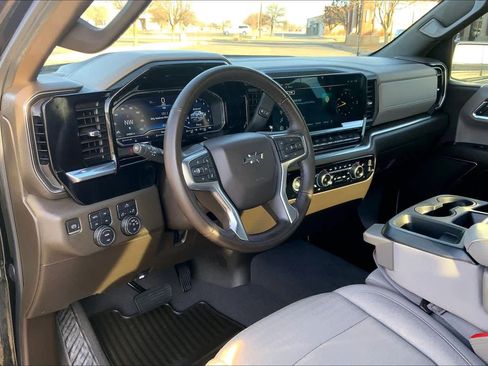 Used 2024 Chevrolet Silverado 1500 RST w/ Z71 Off-Road Package image 17