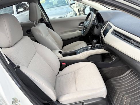 Used 2016 Honda HR-V EX image 19