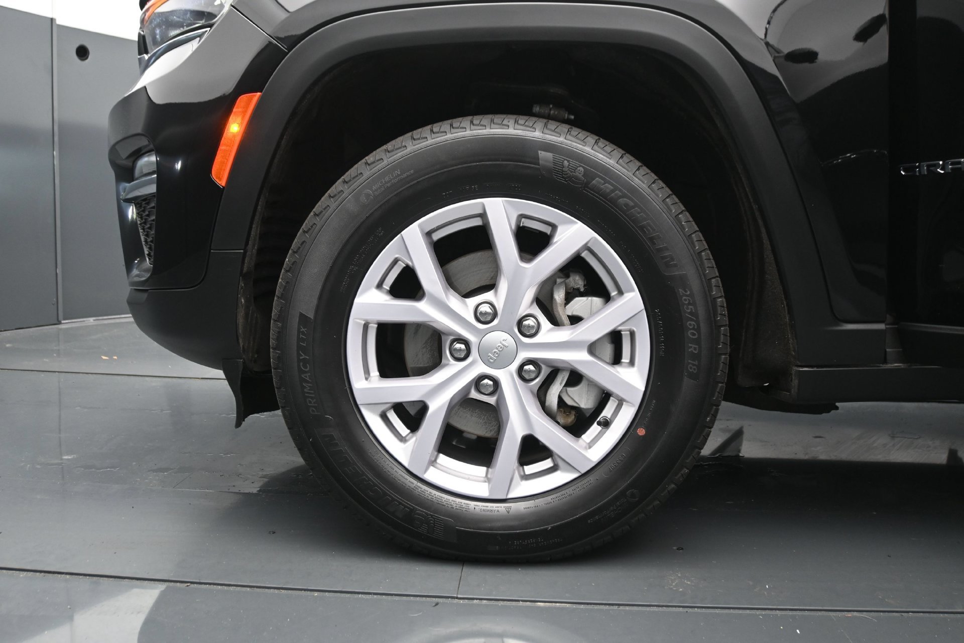 Used 2022 Jeep Grand Cherokee Limited AWD/4WD image 28