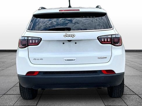 Used 2024 Jeep Compass Latitude AWD/4WD image 4