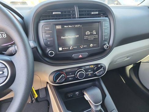 New 2025 Kia Soul LX w/ LX Technology Package image 17