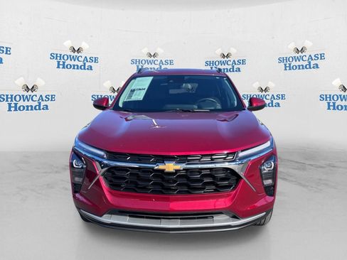 Used 2025 Chevrolet Trax LT w/ Driver Confidence Package FWD image 6