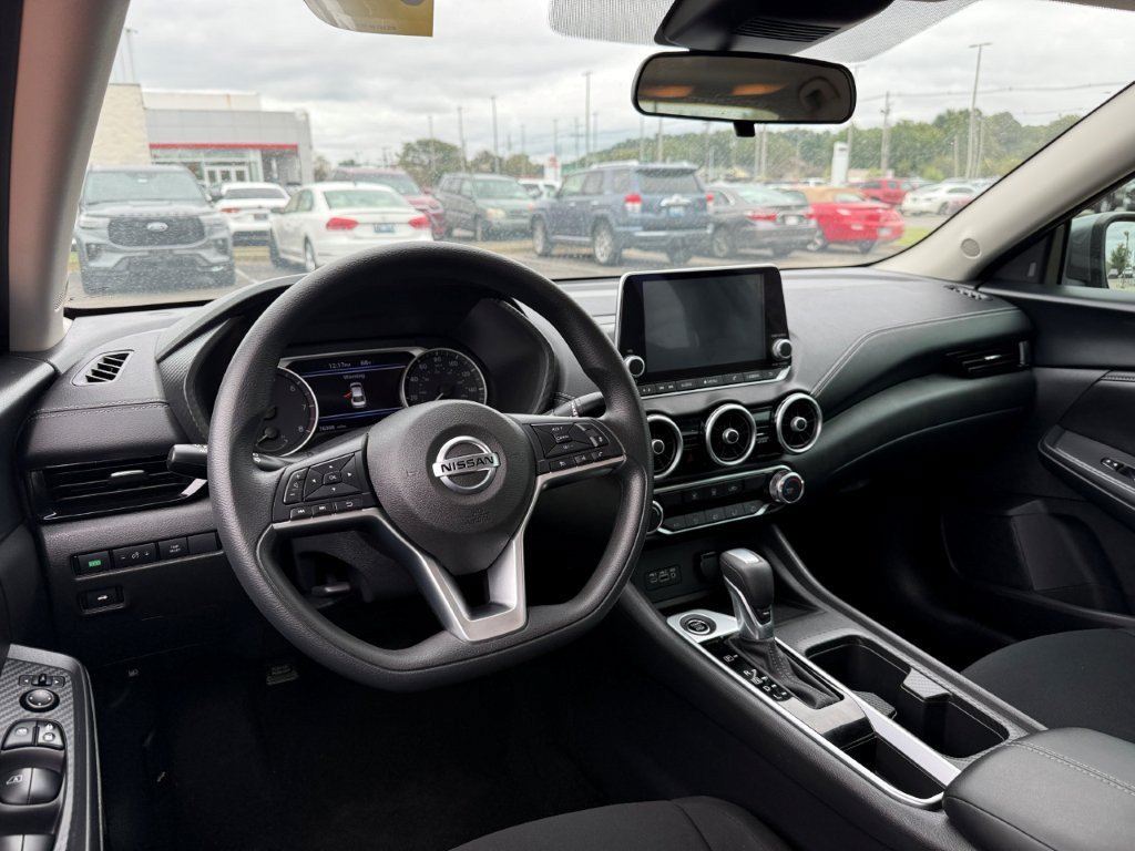 Used 2023 Nissan Sentra SV FWD image 16