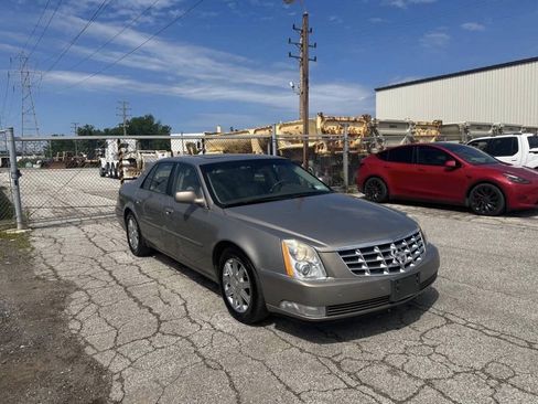 Used 2006 Cadillac DTS FWD image 4