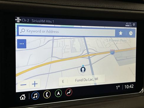 Used 2021 GMC Yukon XL Denali w/ Denali Premium Package image 5