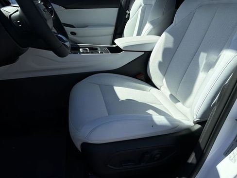 New 2026 Jeep Cherokee Laredo AWD/4WD image 22