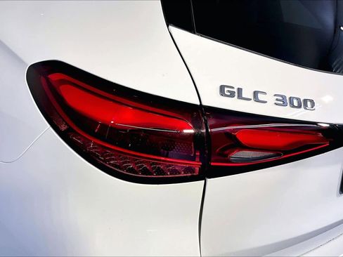 New 2026 Mercedes-Benz GLC 300 4MATIC image 5