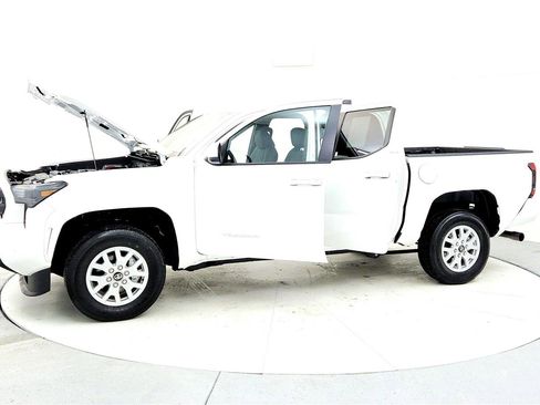 Certified 2025 Toyota Tacoma SR5 w/ SR5 Upgrade Package image 10