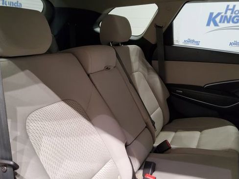 Used 2016 Hyundai Santa Fe SE AWD/4WD image 16