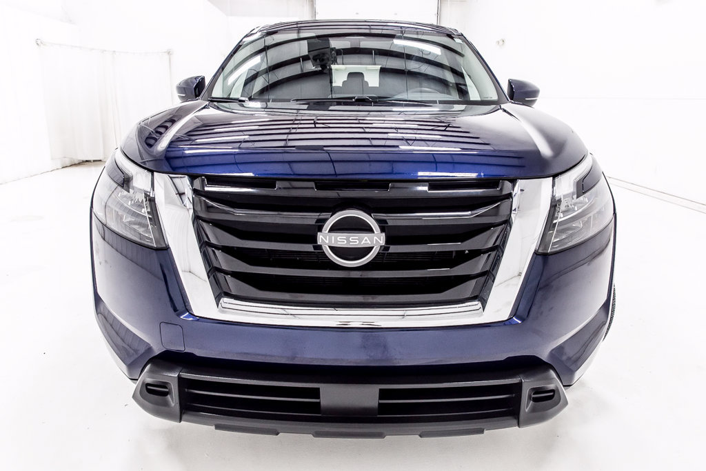 Used 2025 Nissan Pathfinder SV AWD/4WD image 10