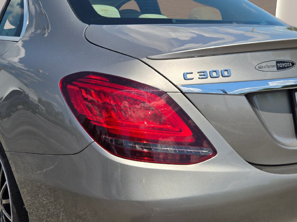 Used 2020 Mercedes-Benz C 300 Sedan image 10