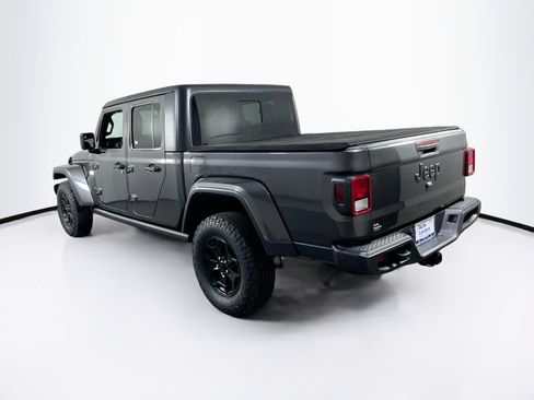 Used 2023 Jeep Gladiator Sport AWD/4WD image 7