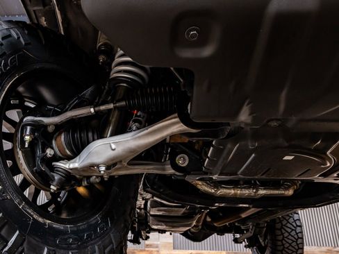 Used 2024 Ford Bronco Wildtrak image 13