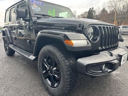 Certified 2022 Jeep Wrangler Unlimited Sahara AWD/4WD image 4