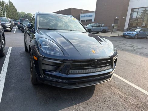 Used 2023 Porsche Macan S AWD/4WD image 5