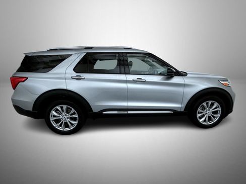 Used 2024 Ford Explorer Limited w/ Equipment Group 301A AWD/4WD image 4