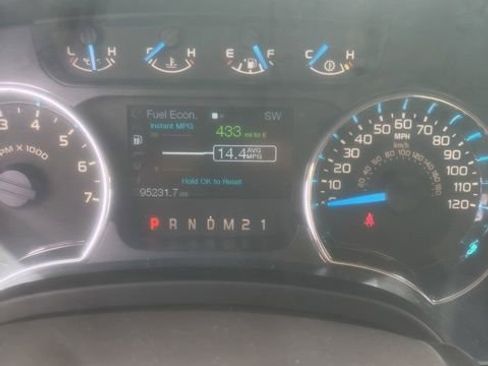 Used 2013 Ford F150 XLT w/ XLT Chrome Pkg AWD/4WD image 4