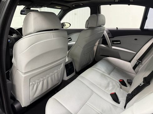 Used 2006 BMW M5 RWD image 16