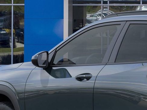 New 2026 Chevrolet Trax LT w/ Driver Confidence Package image 12