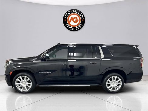 Used 2022 Chevrolet Suburban High Country image 4