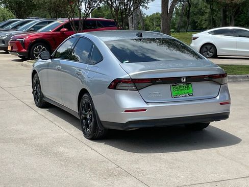 Used 2025 Honda Accord SE image 4