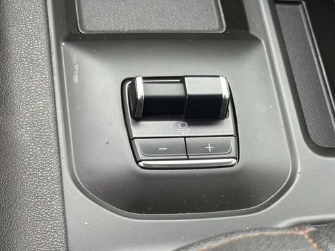 Used 2024 GMC Sierra 2500 AT4 w/ AT4 Premium Plus Package AWD/4WD image 36