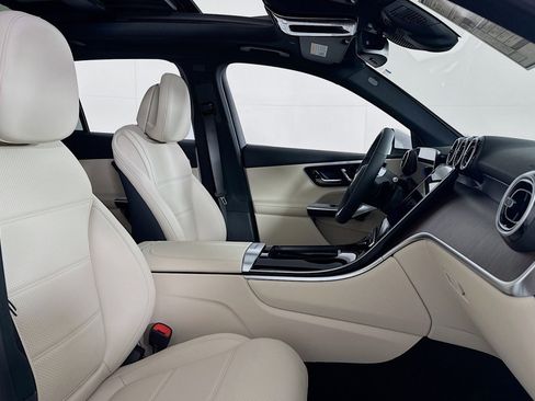 New 2026 Mercedes-Benz GLC 300 image 6