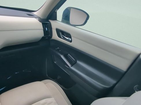 Certified 2022 Nissan Pathfinder SV FWD image 13