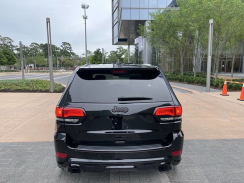 Used 2021 Jeep Grand Cherokee SRT image 5