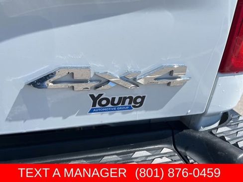 Used 2024 RAM 2500 Tradesman w/ Chrome Appearance Group AWD/4WD image 10