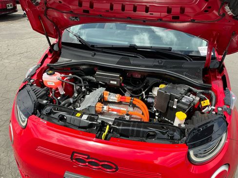 Used 2024 FIAT 500 e (RED) FWD image 24