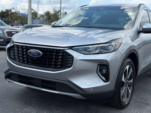 Used 2023 Ford Escape Platinum AWD/4WD image 14