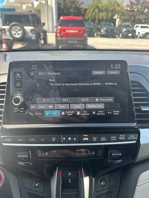 Used 2025 Honda Odyssey EX-L image 10