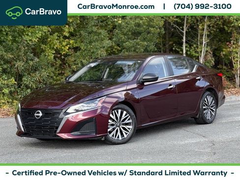 Used 2024 Nissan Altima 2.5 SV image 1