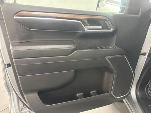 Used 2023 Chevrolet Silverado 1500 RST AWD/4WD image 16