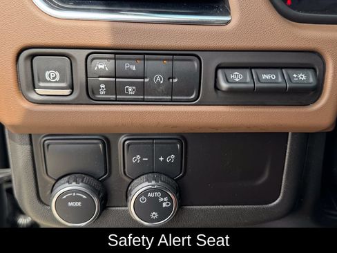 Used 2024 Chevrolet Tahoe High Country RWD image 27