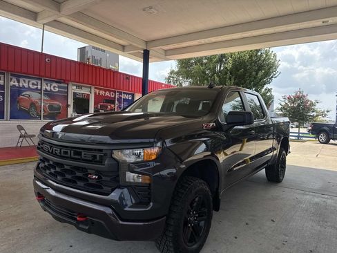 Used 2023 Chevrolet Silverado 1500 Custom Trail Boss AWD/4WD image 3