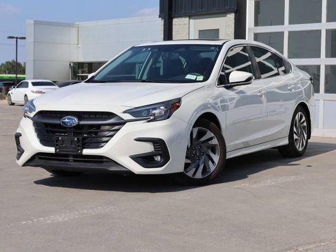 Used 2024 Subaru Legacy Limited AWD/4WD image 3