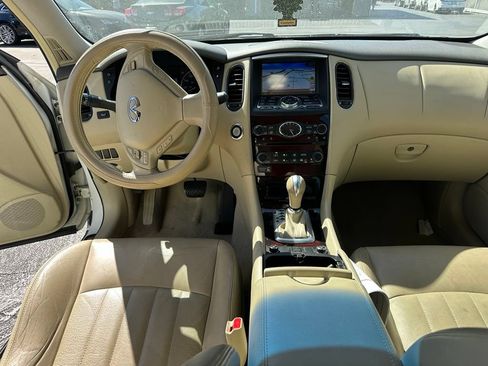 Used 2014 INFINITI QX50 Journey w/ Premium Package RWD image 9