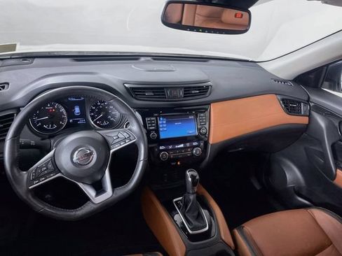 Used 2017 Nissan Rogue SL w/ SL Premium Package FWD image 26