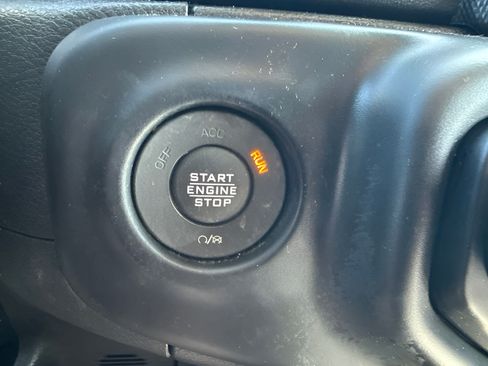 Used 2021 Jeep Wrangler Unlimited Sahara AWD/4WD image 35