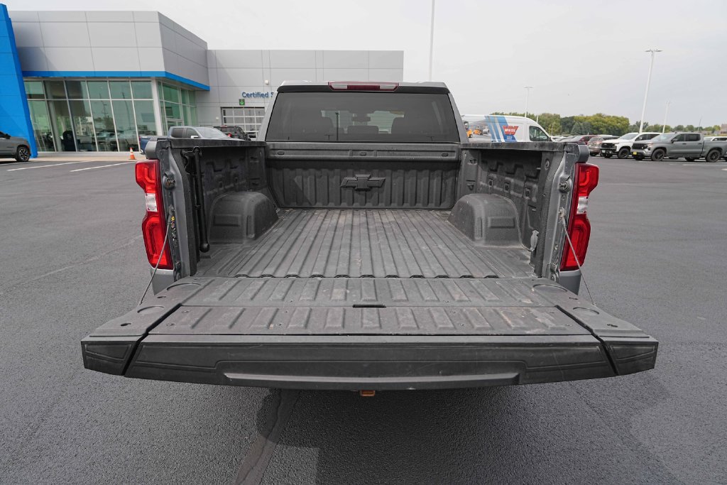 Used 2022 Chevrolet Silverado 1500 Custom Trail Boss w/ Safety Confidence Package AWD/4WD image 15