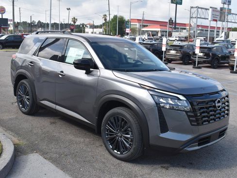 New 2026 Nissan Pathfinder SL FWD image 15