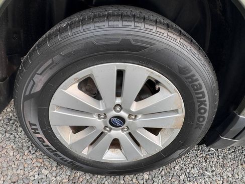 Used 2018 Subaru Outback 2.5i Premium AWD/4WD image 25