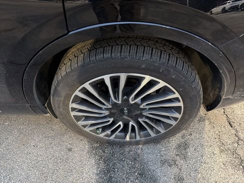 Used 2022 Lincoln Corsair Reserve w/ Equipment Group 201A image 4