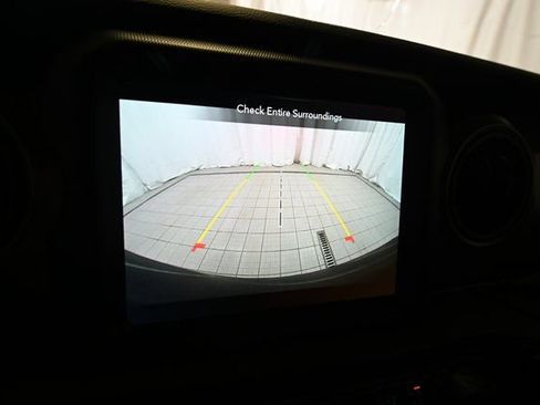 Used 2023 Jeep Wrangler Freedom Edition image 8