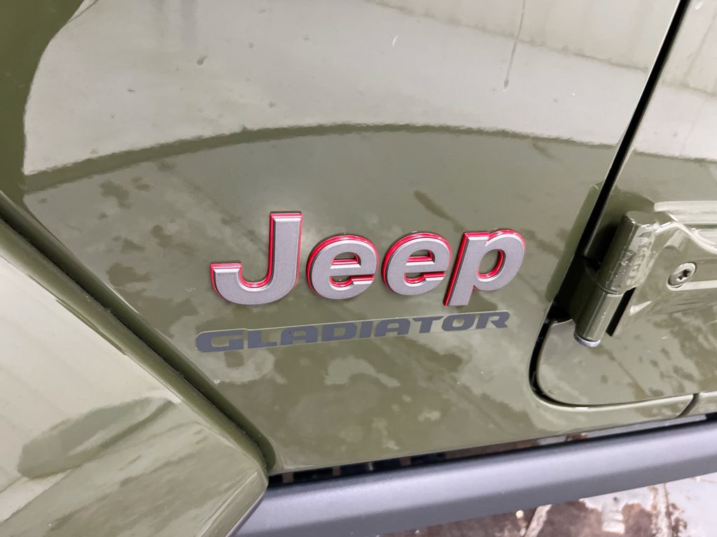 Used 2021 Jeep Gladiator Rubicon w/ Trailer Tow Package AWD/4WD image 25