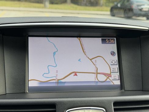 Used 2015 INFINITI Q70 3.7 w/ Sport Package image 13