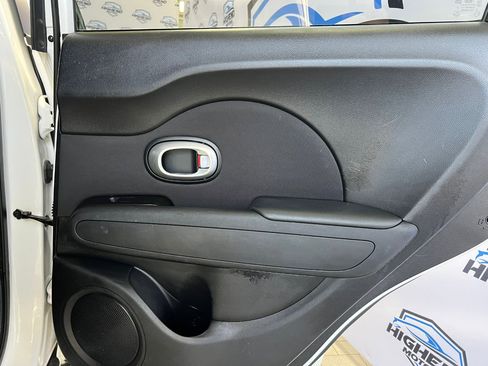 Used 2015 Kia Soul image 20