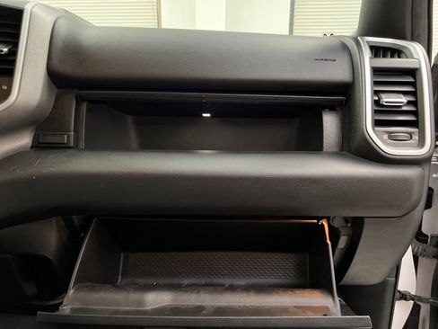 Used 2021 RAM 1500 Big Horn RWD image 31